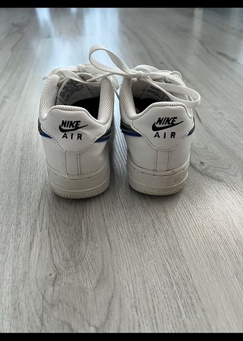 Nike 35,5 Beyaz Bağcıklı Çocuk Spor Ayakkabı - Görsel 3