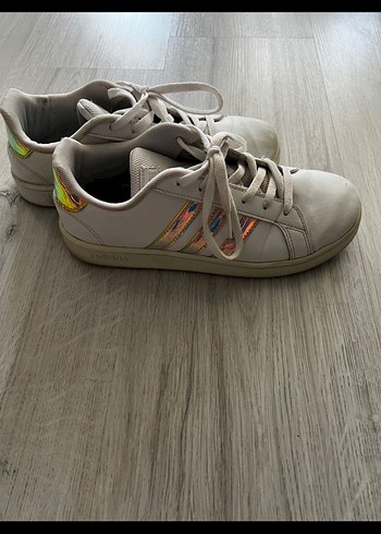 Beyaz Bağcıklı Kadın Spor Ayakkabı - Görsel 2