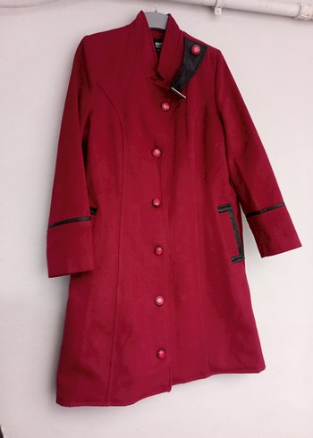 Kırmızı Deri Detaylı Kadın Kaban - Görsel 2