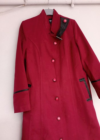 Kırmızı Deri Detaylı Kadın Kaban - Görsel 3