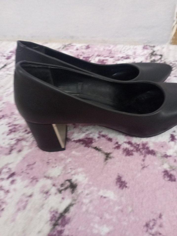 Klasik Siyah Topuklu Kadın Ayakkabı - Görsel 4