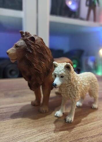 Hayvan figürleri,Aslan ve Kurt figür 