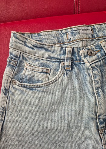 Düğmeli Gevşek Kesim Mini Denim Şort - Görsel 4