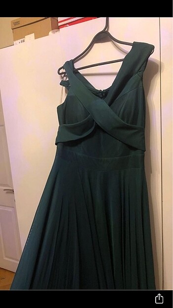 m Beden Zümrüt yeşili abiye elbise