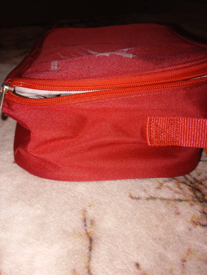 Kırmızı Fermuarlı Beslenme çantası - Görsel 3