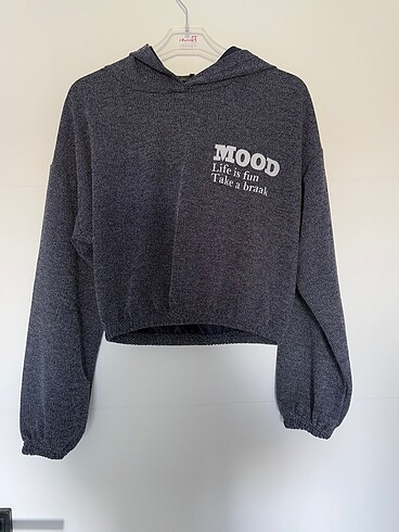 Kısa kapşonlu spor sweatshirt