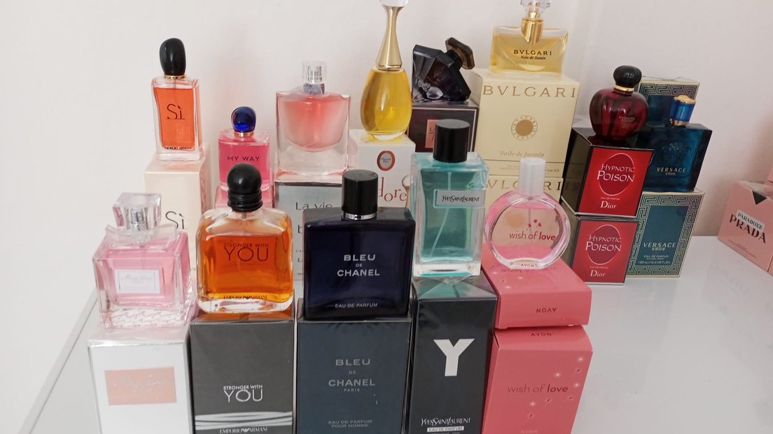 Prada Paradoxe ve Victoria's Secret Bombshell Kadın Parfümü - Görsel 2