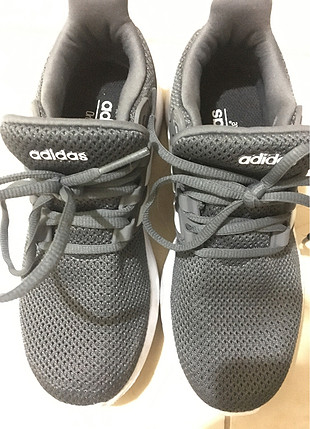 36 Beden gri Renk Adidas spor ayakkabı