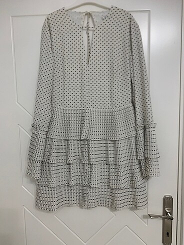 Mini fırfırlı elbise