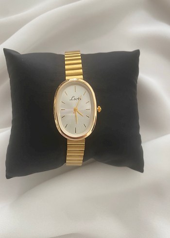 Altın Renkli Minimalist Kadın Kol Saati