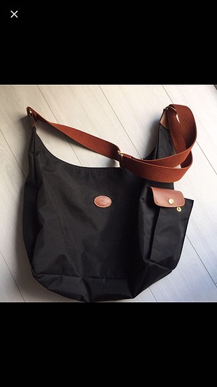 Longchamp büyük boy kol çantası