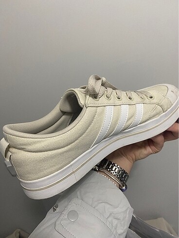 Adidas spor ayakkabı