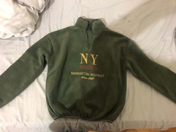 Polar Sweatshirt