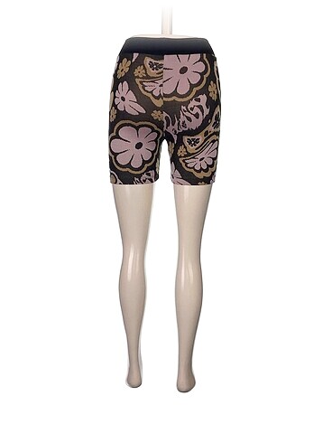 xs Beden Bershka Mini Şort %70 İndirimli.