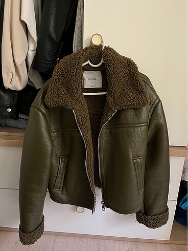 Bershka kürklü Ceket
