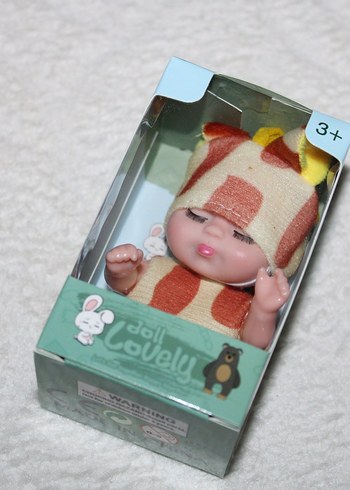 Mini Kostümlü Bebek Oyuncak (1 Adet) - Görsel 2