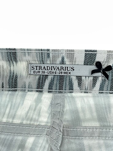 38 Beden çeşitli Renk Stradivarius Skinny %70 İndirimli.