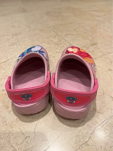 28 Beden çeşitli Renk Crocs kız çocuk paw patrol 27-28