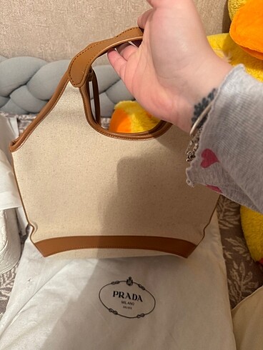 Prada Prada canta