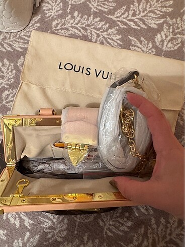 Beden Louis vuitton deri canta
