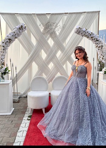 Gri İşlemeli Straplez Uzun Nişan Elbisesi - Görsel 2