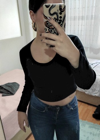 Siyah V Yaka Uzun Kollu Crop Top