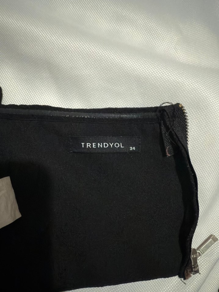 Siyah Straplez Fırfırlı Gotik Bustiyer - Görsel 2