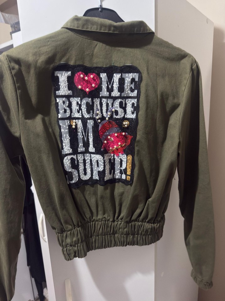 Düğmeli Yeşil Nakışlı Mini Kadın Ceket - Görsel 4