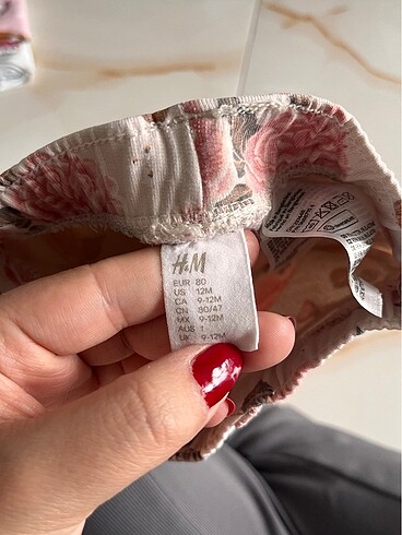 H&M çiçekli pantolon - Görsel 3
