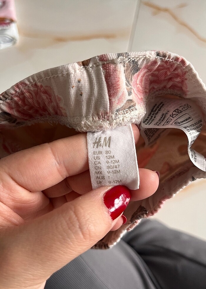 H&M çiçekli pantolon - Görsel 3