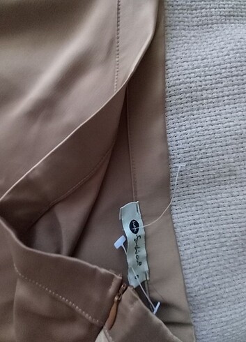 Zara ADDAX MİDİ SATEN ETEK 