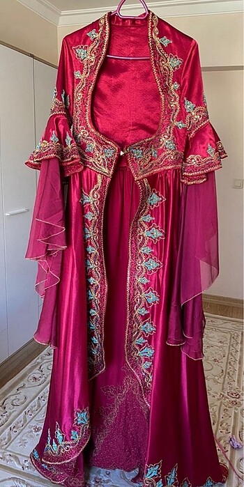 Fuşya bindallı