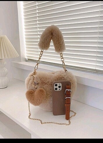 Sheinside Peluş kol çantası