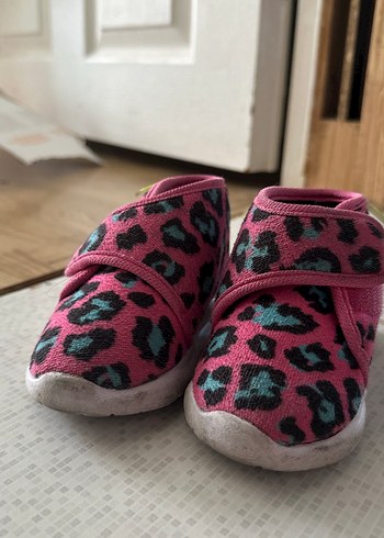Kız Çocuk Leopar Desenli Pembe Sıcak Ev Terliği
