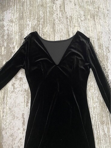 Zara Siyah kadife elbise