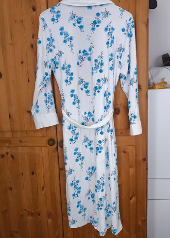 Uzun Beyaz Çiçek Desenli Kadın Şahnur Penye Sabahlık - Görsel 3