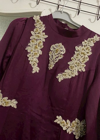 Bordo Uzun Kollu İşlemeli Kadın Abiye - Görsel 4