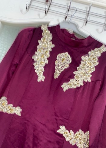 Bordo Uzun Kollu İşlemeli Kadın Abiye - Görsel 3