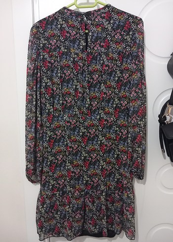 Çiçek Desenli fırfırlı elbise - Görsel 3