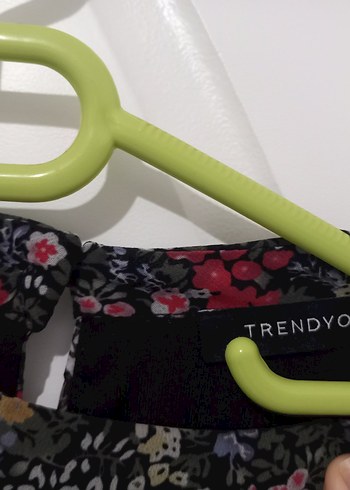 Çiçek Desenli fırfırlı elbise - Görsel 10