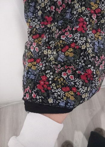 Çiçek Desenli fırfırlı elbise - Görsel 5