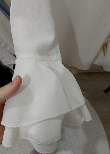 Püskülü Beyaz kadın bluz - Görsel 4