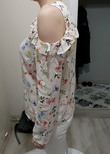 Beyaz Çiçek Desenli bluz - Görsel 7