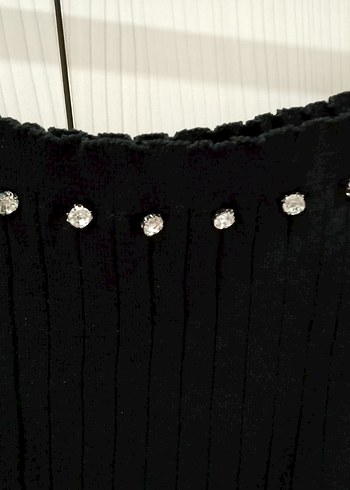 taşlı askılı bluz - Görsel 3