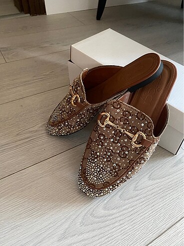 Taşlı terlik - Görsel 2