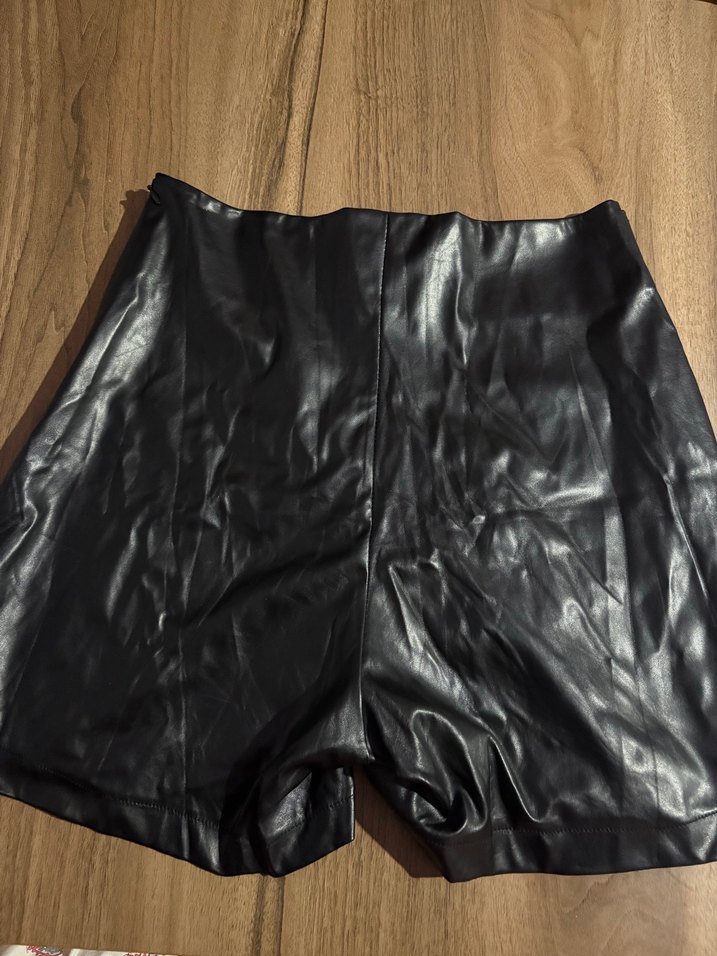 Düğmeli Siyah Deri Mini Etek - Görsel 4