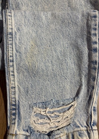 Gri Renkli Kadın yırtık Jean Pantolon - Görsel 2