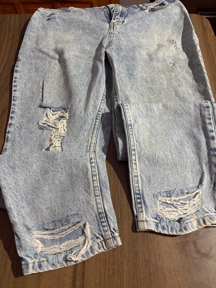 Gri Renkli Kadın yırtık Jean Pantolon - Görsel 3