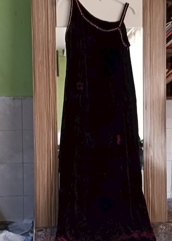 Boncuk İşlemeli Bordo kadife Uzun Gece Elbisesi - Görsel 2