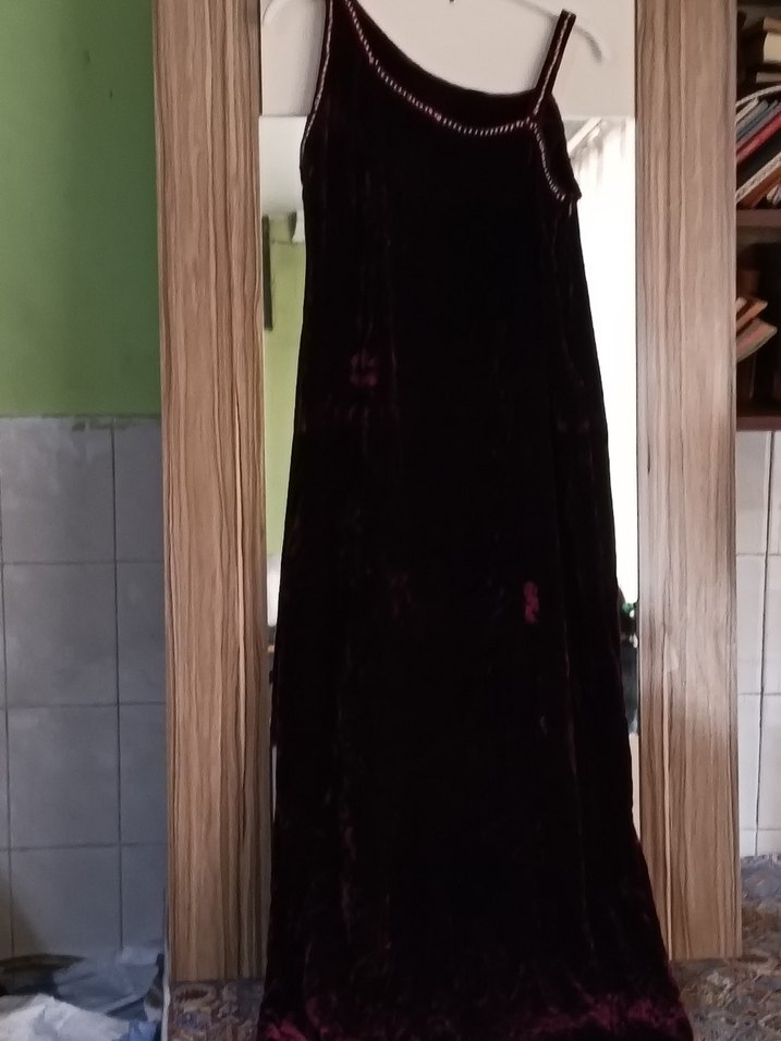 Boncuk İşlemeli Bordo kadife Uzun Gece Elbisesi - Görsel 2